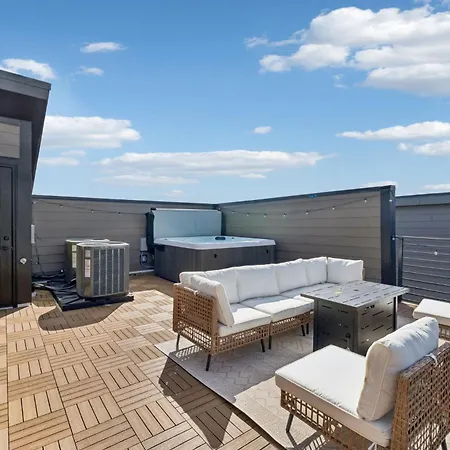 Holiday home Fancy Townhouse With Rooftop Hot Tub & Fireplace Nashville