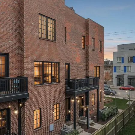 Amazing Group Townhouse 7 Min To Broadway Holiday home