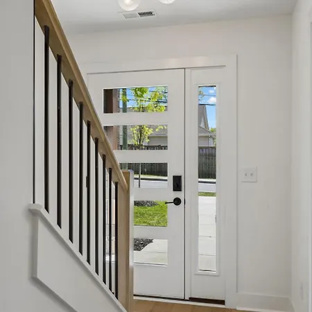 Holiday home Sleek Trio Townhomes 9br 3 Hot Tubs