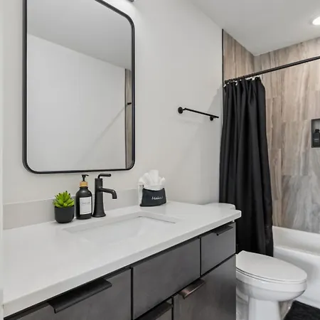 Sleek Trio Townhomes 9br 3 Hot Tubs Nashville