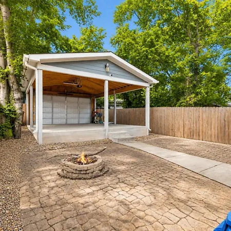 Holiday home In Style Spacious Nash Near Broadway Nashville