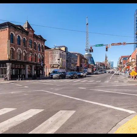 Old School Cool 3br Minutes To Downtown