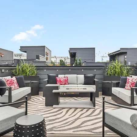 Holiday home Rooftop Oasis - Hot Tub Views Nashville