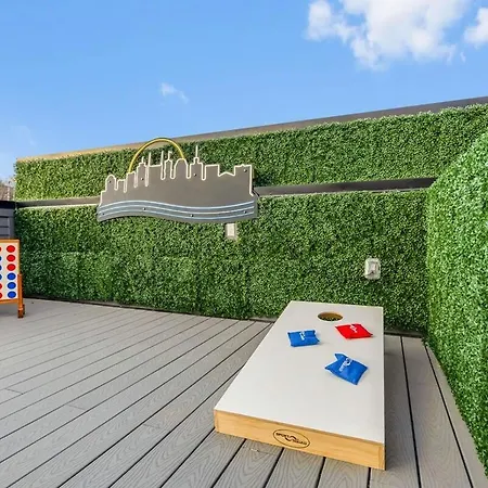 Holiday home The Duet - Rooftop Lounge - 5 Mins To Broadway *