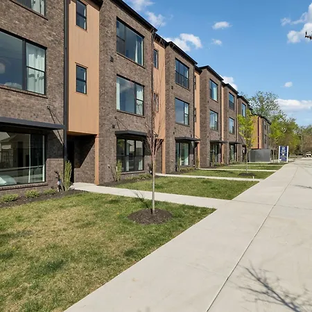 Fancy Townhouse With Rooftop Hot Tub & Fireplace * Nashville