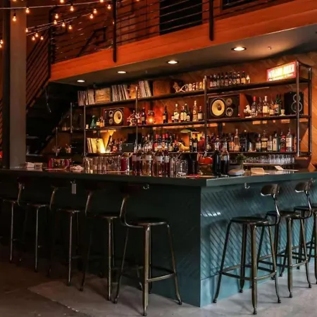 12 South With Rooftop Sauna, Wet Bar, And Two Car Garage *