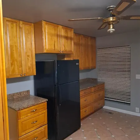 Old School Cool 3br Minutes To Downtown Nashville