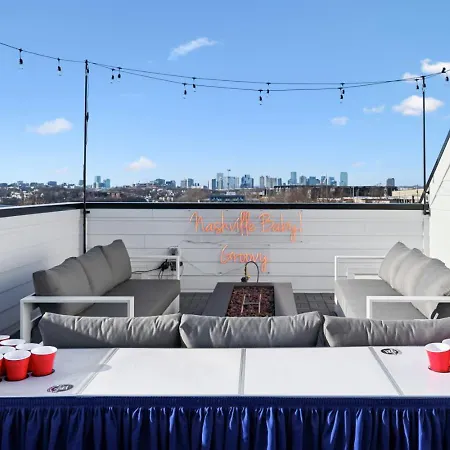 Downtown Hangout With Hot Tub Holiday home *