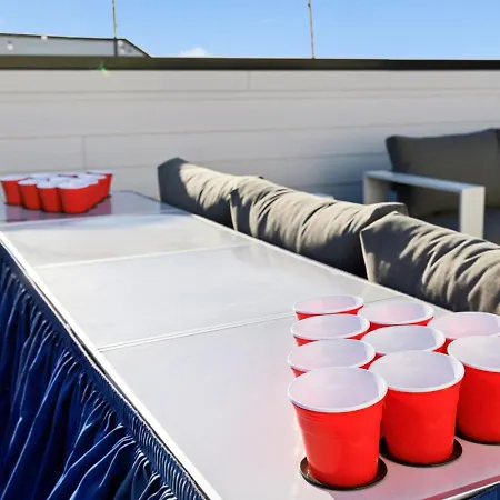 Downtown Hangout With Hot Tub Holiday home *