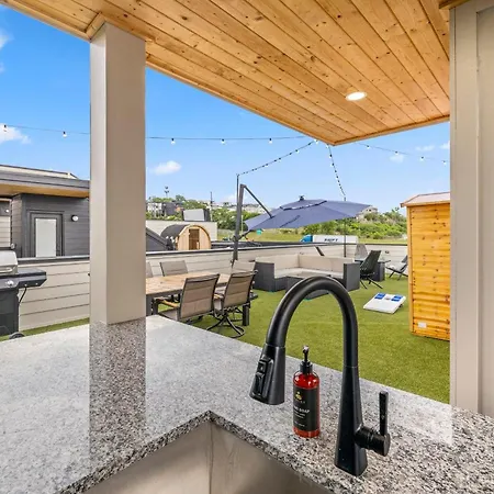 Second Fiddle Hideaway *
