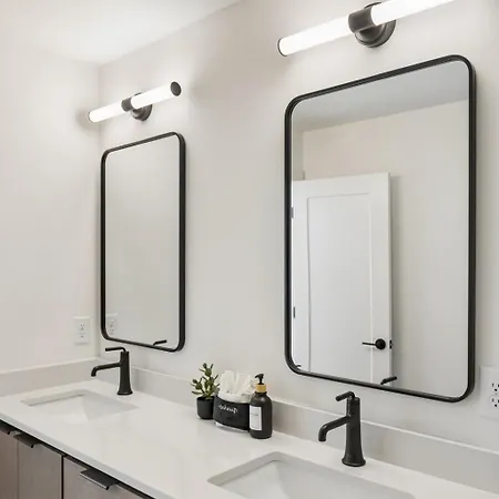 Sleek Trio Townhomes 9br 3 Hot Tubs Holiday home