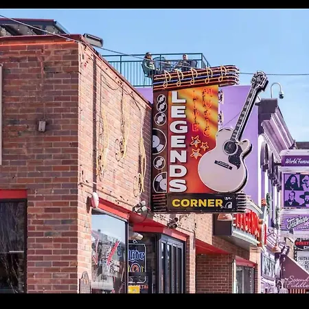 Old School Cool 3br Minutes To Downtown * Nashville