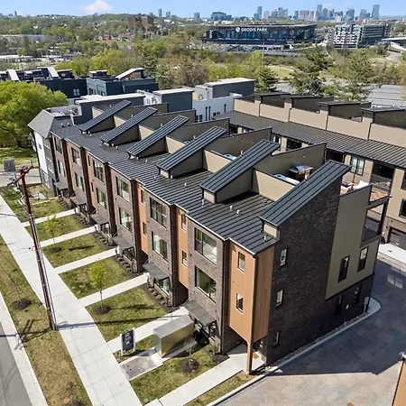 Combined Twin Townhomes 6br Hot Tubs Nashville