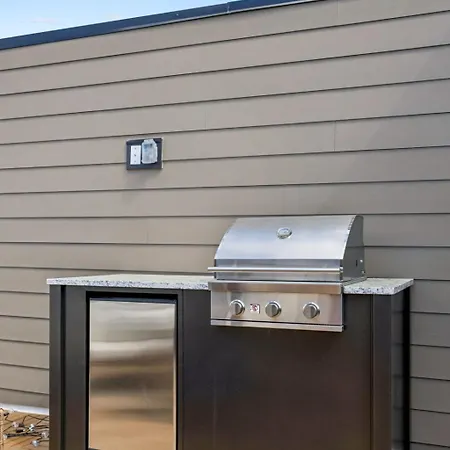 Sleek Trio Townhomes 9br 3 Hot Tubs