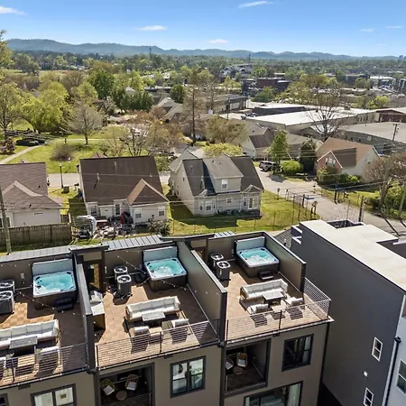 Sleek Trio Townhomes 9br 3 Hot Tubs *