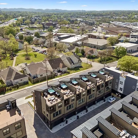Sleek Trio Townhomes 9br 3 Hot Tubs *