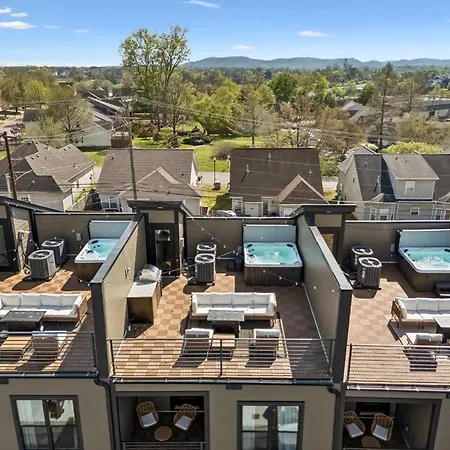 Sleek Trio Townhomes 9br 3 Hot Tubs *