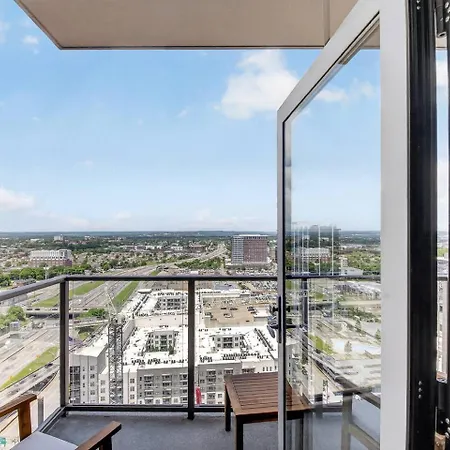 Broadway Views Lux Gulch Condo+ Private Balcony Apartment *