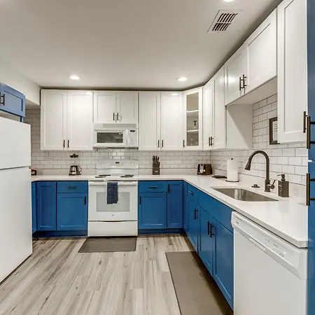 Apartment 8 Mi To Nissan Stadium & Broadway! *