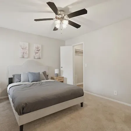 Roomy With Modern Features Nashville