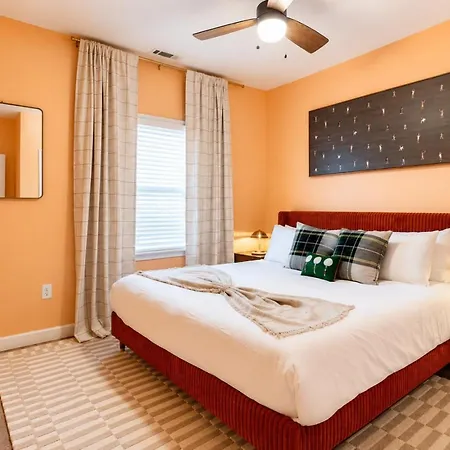 Apartment Game Day Getaway Vols Themed Near Vanderbilt *