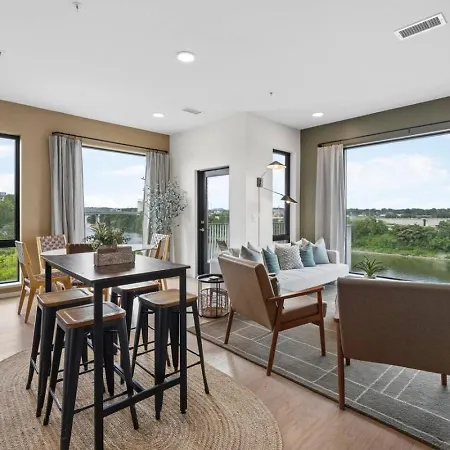 Apartment Luxury Downtown Riverview With Garage And Two Balconies *