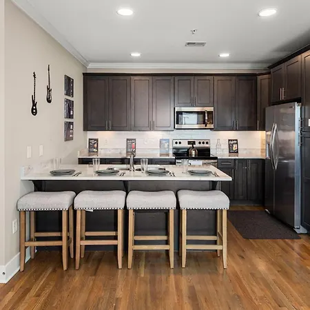 Apartment Great Location 2 Bedroom Minutes To Downtown
