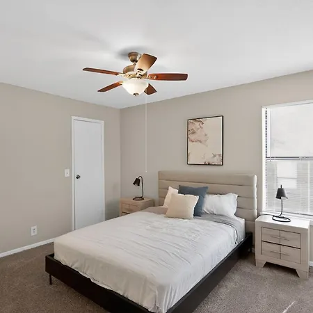 Cozy Retreat Near Airport & Hotspots Apartment Nashville