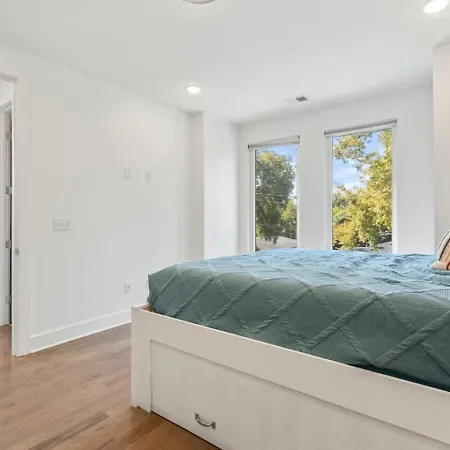 Apartment Ave Sleeps 8 2 Master Huge Parking