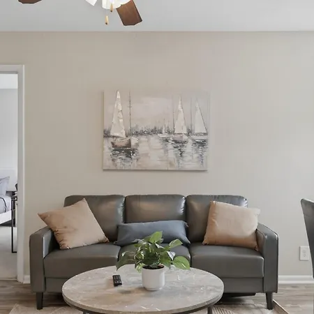 Roomy With Modern Features Nashville