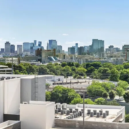 View Getaway 2br Near Broadway & Gulch