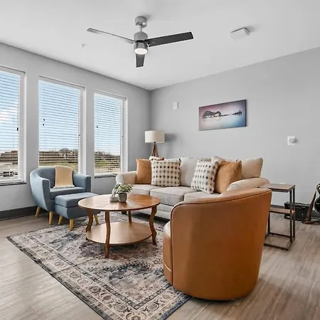 Stylish 2br Near Sylvan Park- Music Views Apartment Nashville