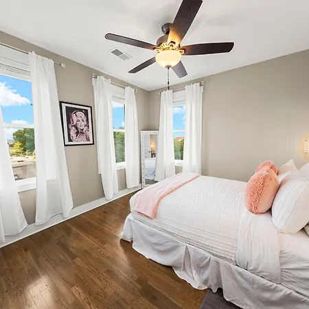 Great Location 2 Bedroom Minutes To Downtown * Nashville