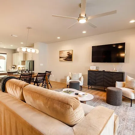 Heated Pool, Sauna & Firepit | Walk To Live Music Apartment Nashville