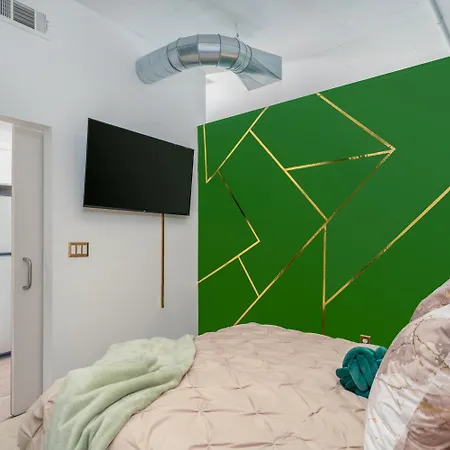 Dt L Walk To Broadway L Rooftop Pool Apartment *