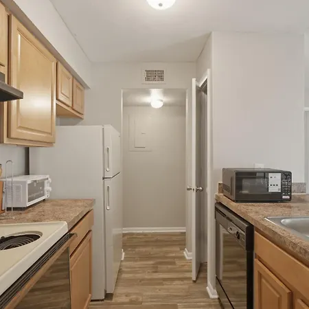 Roomy With Modern Features Apartment Nashville