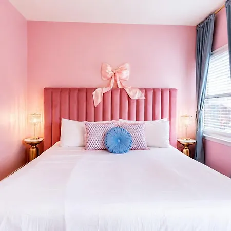 Sweet & Glam Pop Near Vanderbilt & Downtown * Nashville