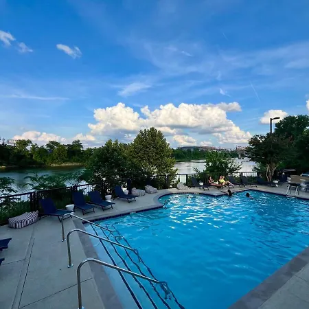 Riverside Rhythm! Waterfront & Walk To Broadway! * Nashville