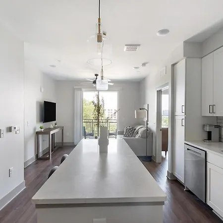 Landing Beautiful 2Bd Gym Courtyard * Nashville