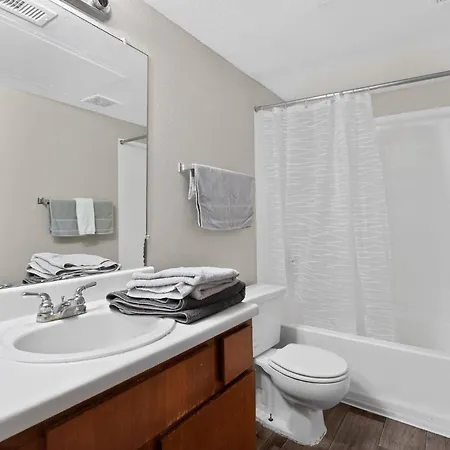 Relaxing 2br With Easy Access Apartment Nashville