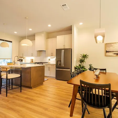 Amenities - Heated Pool Near Broadway Apartment