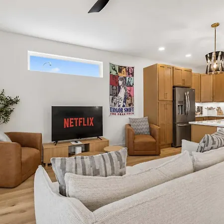 Modern Townhome With Garage & Ev Charger Apartment Nashville