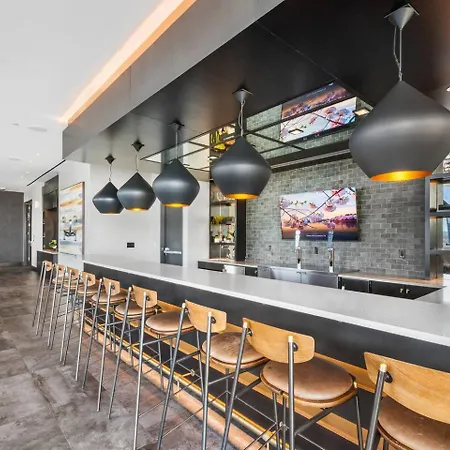 Gulch Gem Pool, Walkable + Parking * Nashville