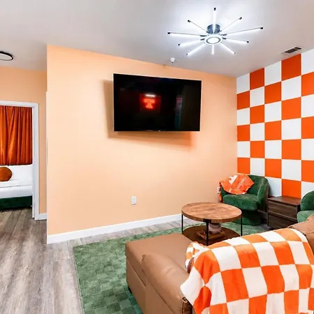 Apartment Game Day Getaway Vols Themed Near Vanderbilt *