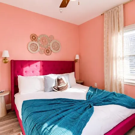 Apartment Coastal Cowgirl Retreat Near Broadway & Vanderbilt