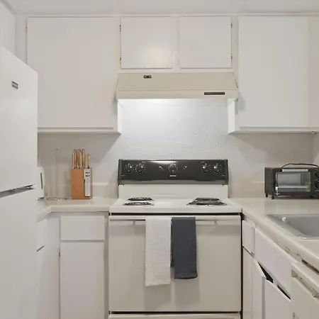 Apartment East Living Made Simple *