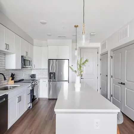 Landing Beautiful 2Bd Gym Courtyard * Nashville