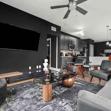 The Midnight Parthenon - 5 Min To Broadway - Midtown Apartment Nashville