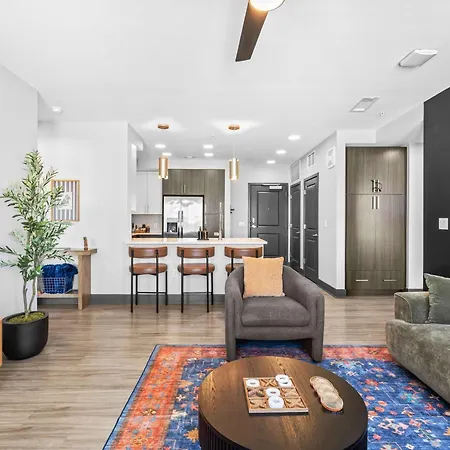 Apartment Stylish 2br W Skyline Views Nashville