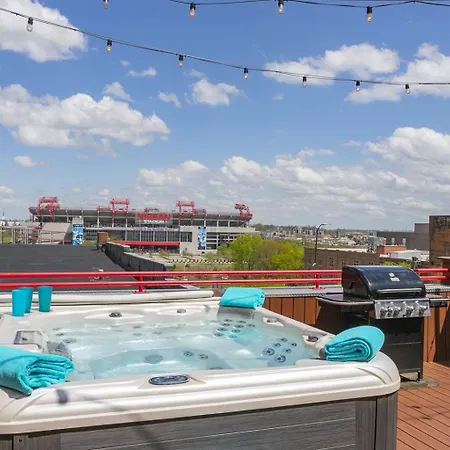 Holiday home The Titan Penthouse Nashville-rooftop Hot Tub Printer's Alley-steps To Broadway Nashville